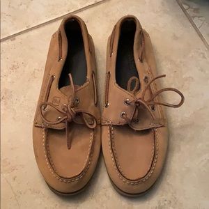 Sperry boat shoes
